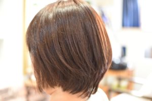 お久しぶりなカットでも冬だからバッサリいかずスッキリと