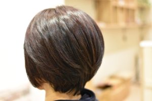 和漢彩染で染めると赤くなる!
