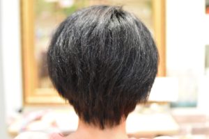 縮毛矯正をやめてカットしていったら段々短くなる〜