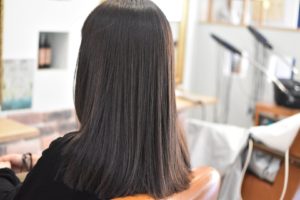 縮毛矯正でボリュームダウン